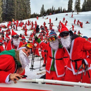 Record aantal skieende Kerstmannen